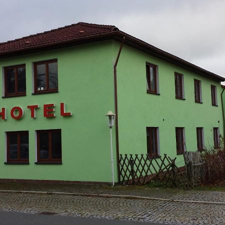 אילמנאו Sharma'S Hotel מראה חיצוני תמונה