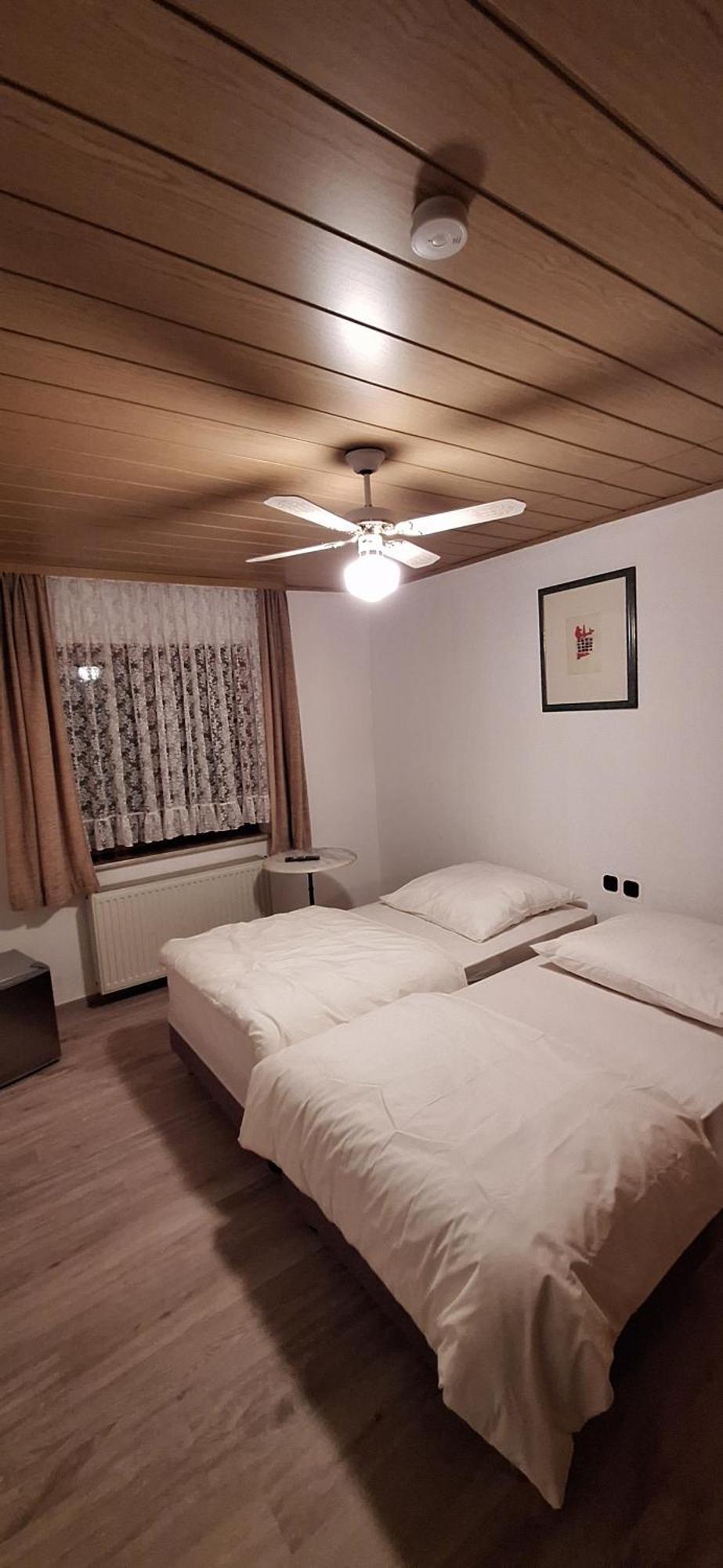 אילמנאו Sharma'S Hotel מראה חיצוני תמונה
